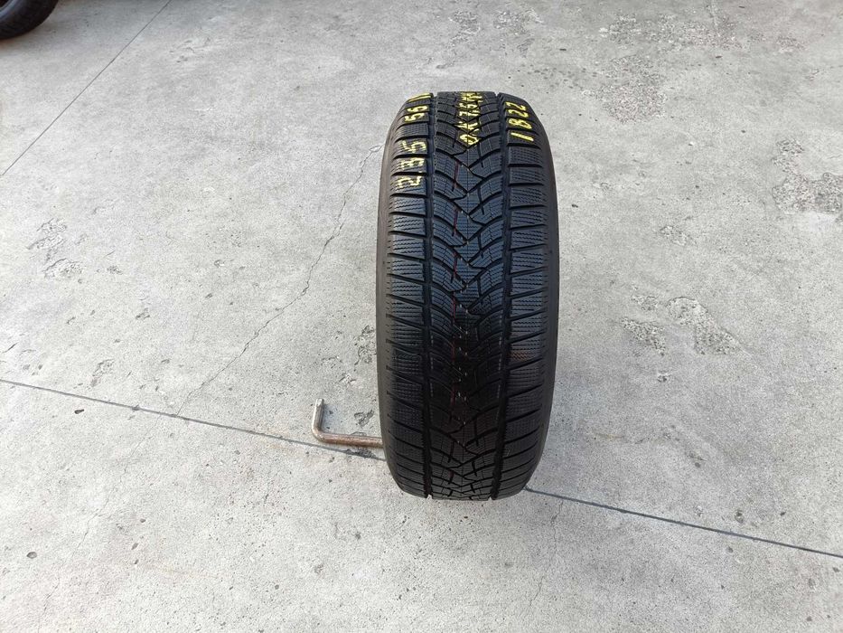 O anvelopa iarna 235 55 19 dunlop winter sport 5 profil de 7,5 mm
