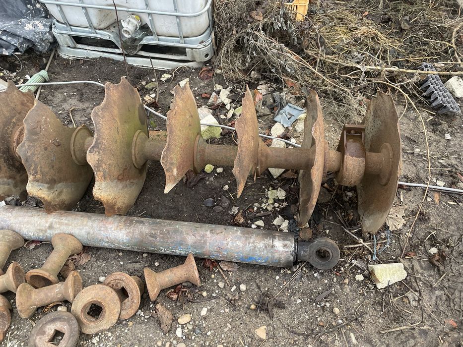 Piese remorci axe butuci