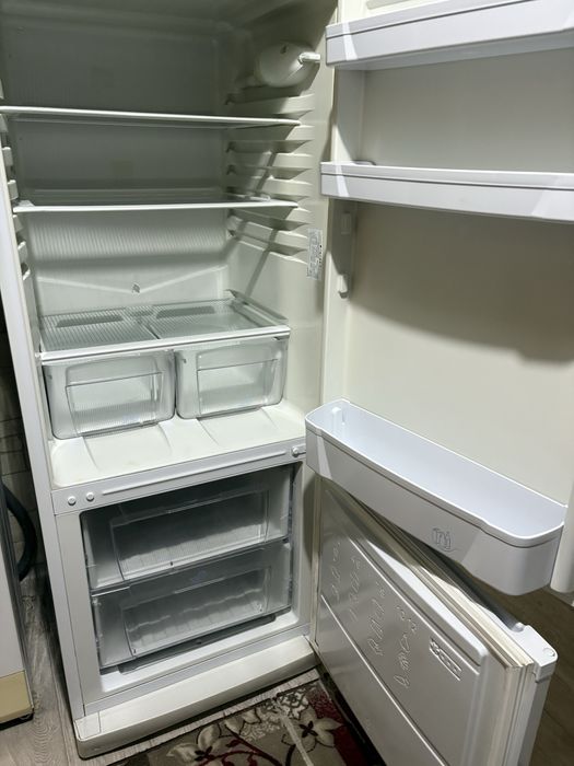 Продам холодильник