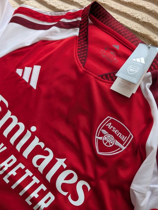 Екип Арсенал сезон 26/27 нов