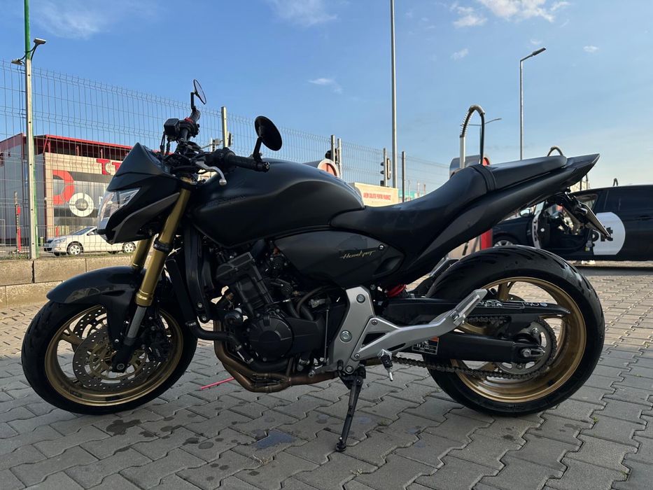 Vând motocicletǎ Honda Hornet CB600F 2012 30.000 km, stare foarte bună
