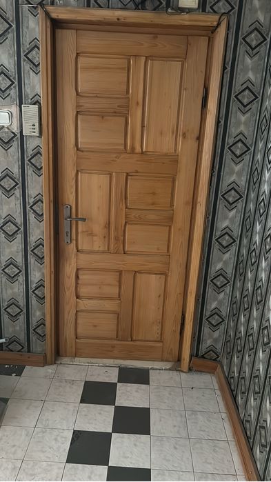 Usi din lemn de brad pret per bucata 300 lei