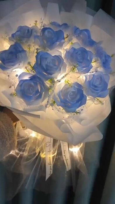 Атласные розы, прекрасный букет!