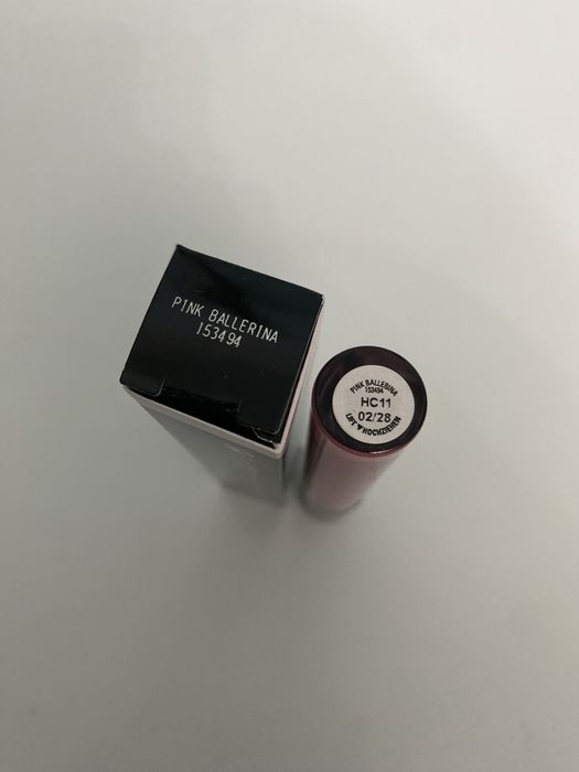 Блеск для губ от Mary Kay
