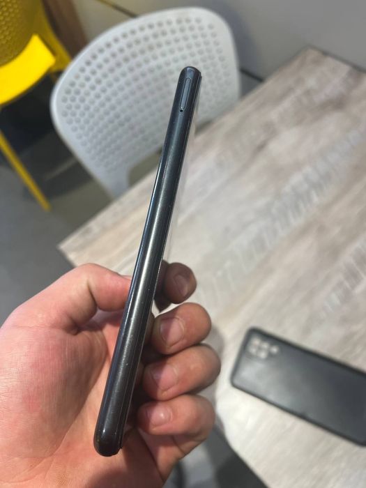 Telefon ediyal mudat yuq pul zarur