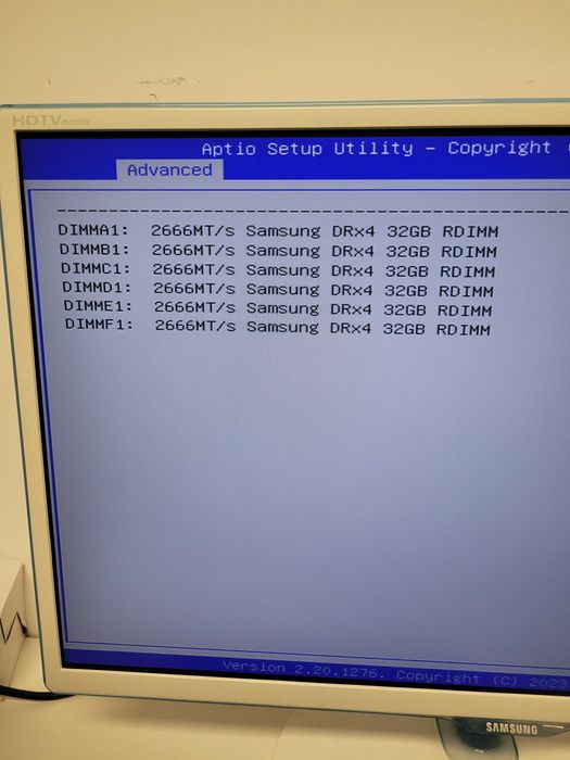 Server Supermicro X11SPM-TF vROC + Xeon Gold 6138 20c 40th 2 GHz