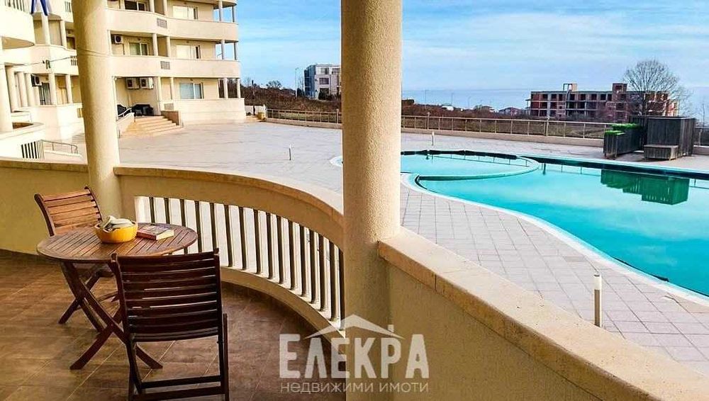 тристаен апартамент с удивителна морска панорама в гр. Бяла.