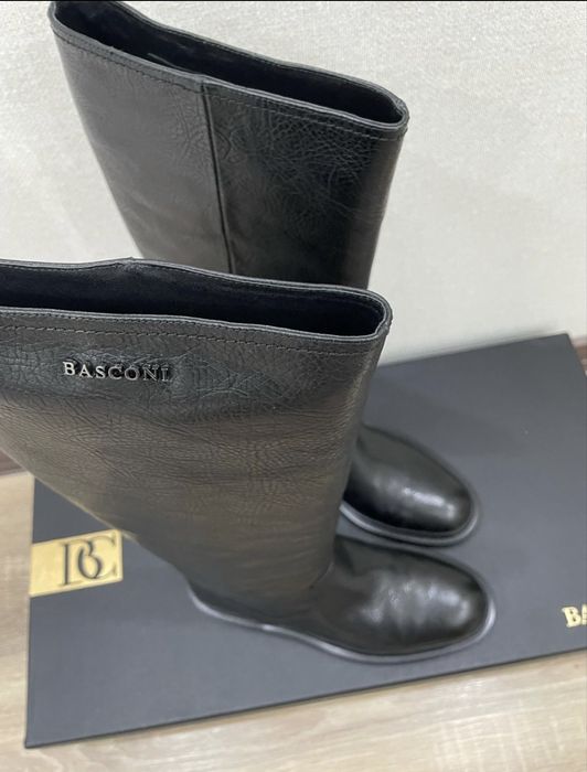 Новые зимние сапоги Basconi