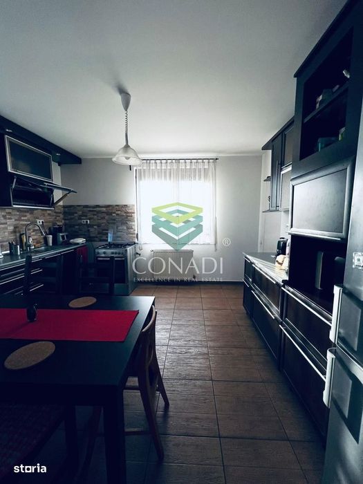 Vila cu teren si garaj in Ciolpani