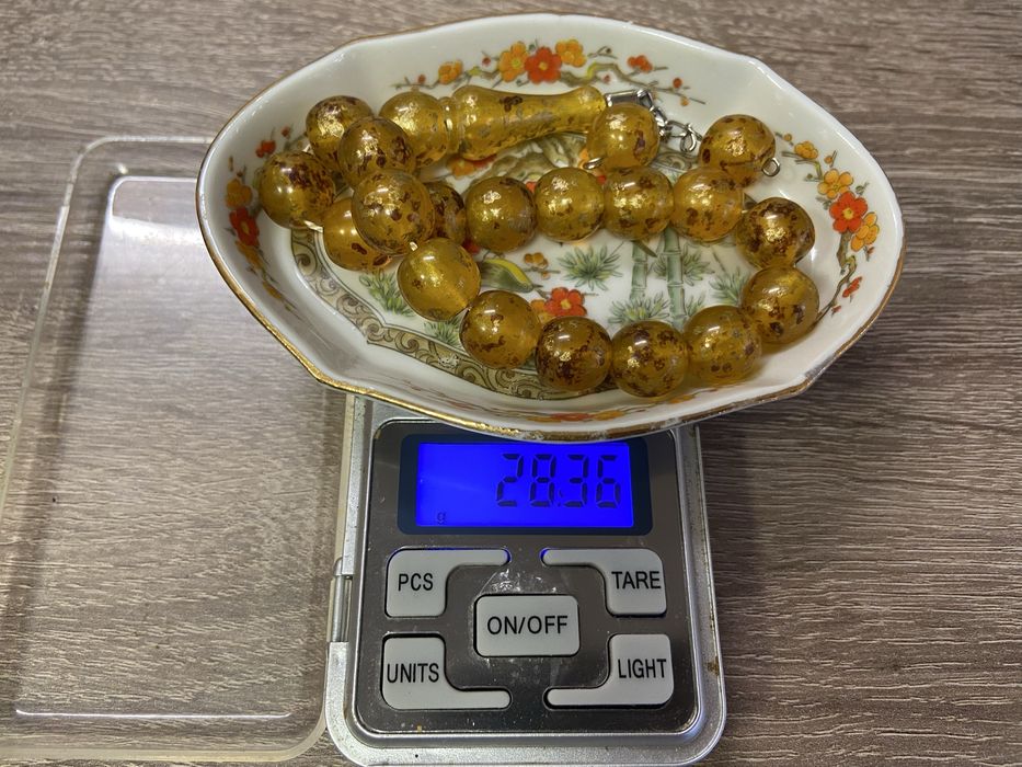 Винтидж броеница от бакелит (фатуран), медено-жълта