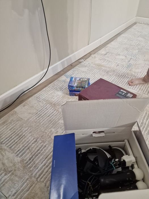 Playstation 4 pro 1 Tb + VR очки с мув-контроллерами