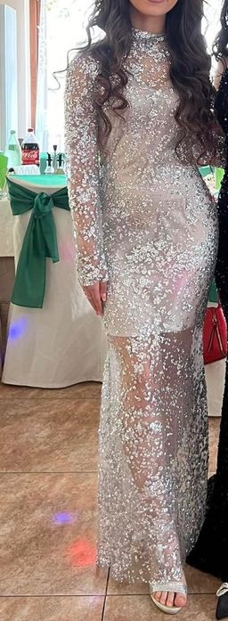 Официална дълга рокля с камъни и пайети