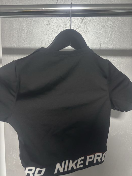 Тениска на Nike