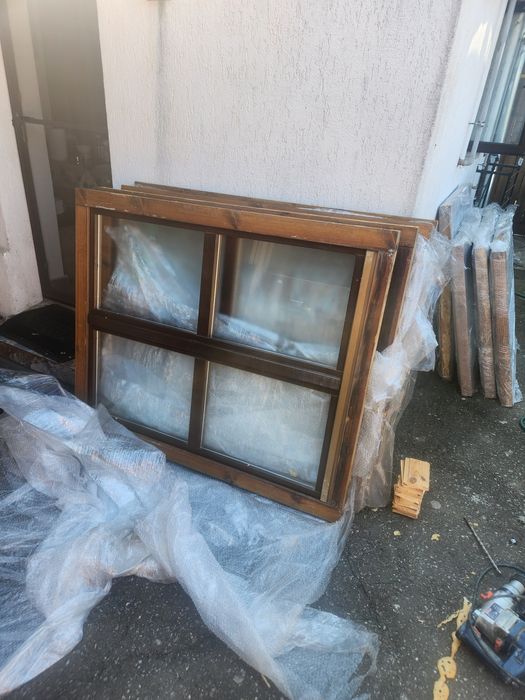 Ferestre lemn stratificat cu geam termopan