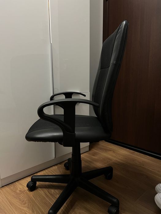 Компютърен стол от JYSK