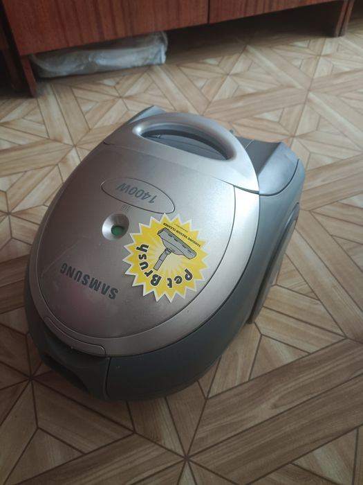 Пылесос Самсунг  новый