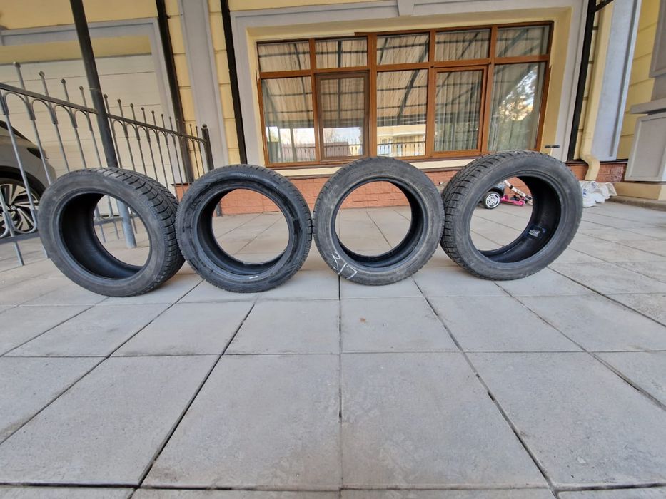 Зимние шины 215/55/R17