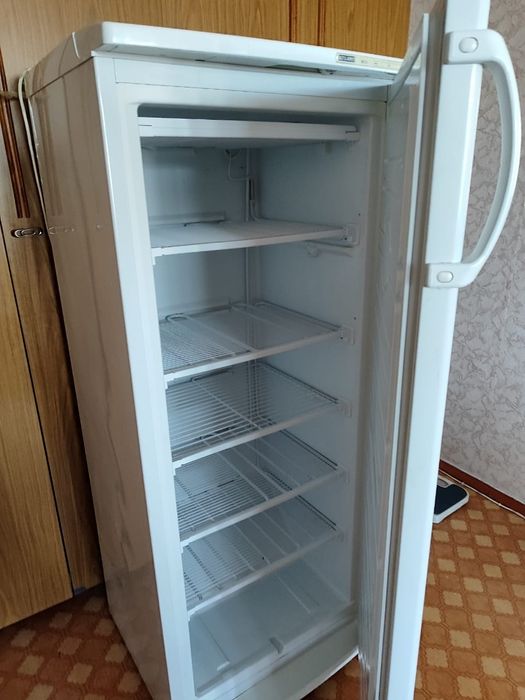 Продам морозилку