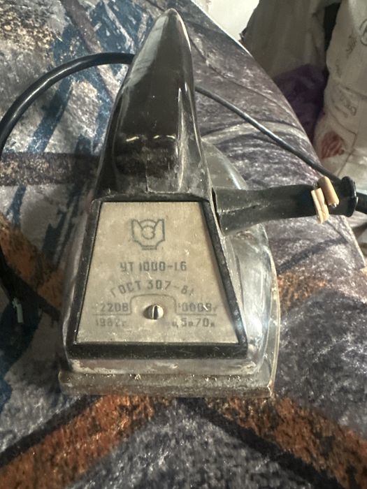 Продам советский утюг