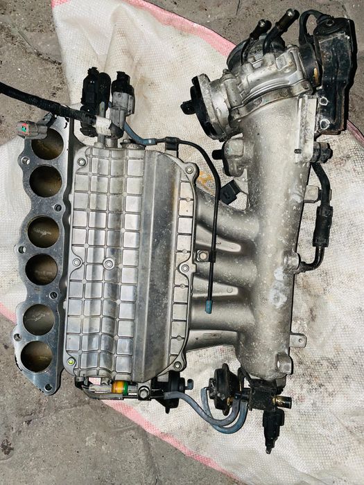 Впускной колектор