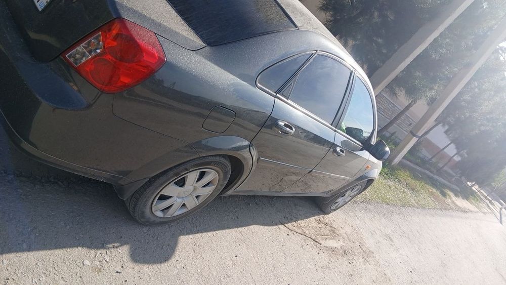 Jentra 2022 mokri asvalt