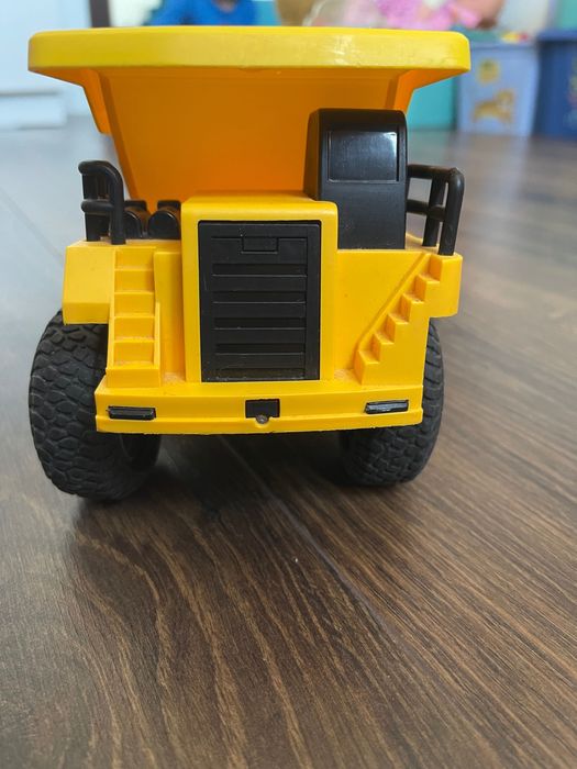 Basculantă cu sunete și lumini