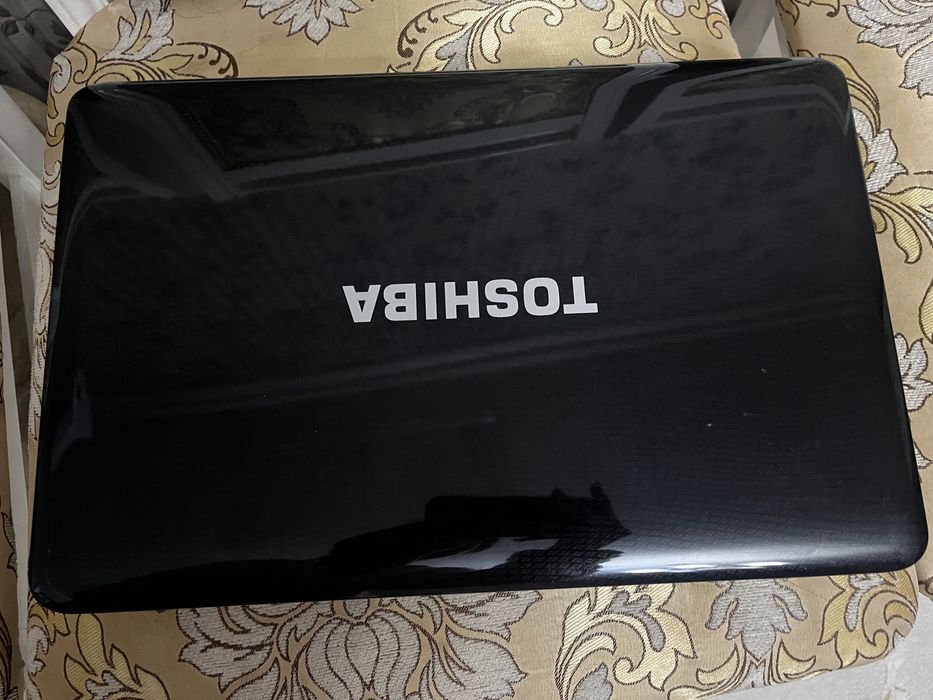 ноутбук  Toshiba