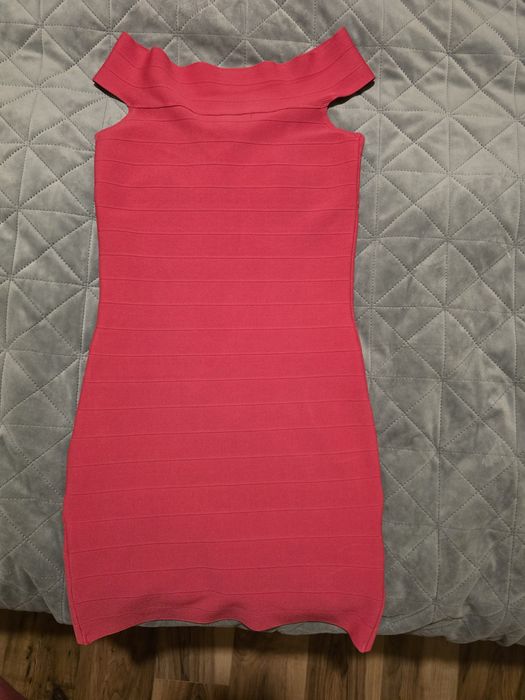 Секси рокля Guess