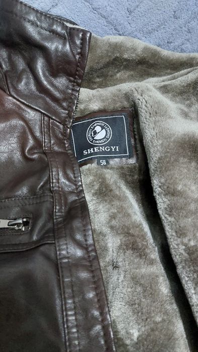 Куртка под кожу  новая.