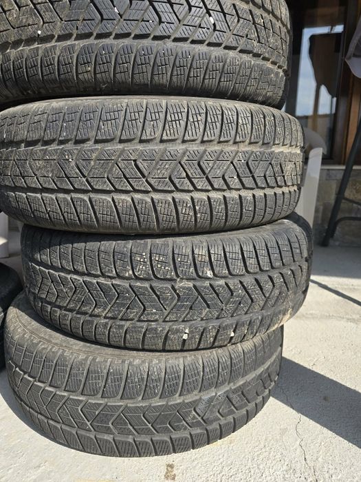 Pirelli Зимни гуми за джип