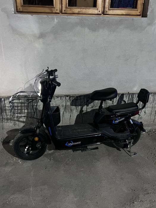 Velomax scuter sotiladi