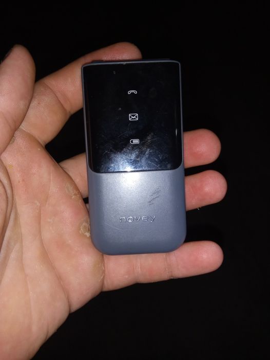 Novey X70 telefoni