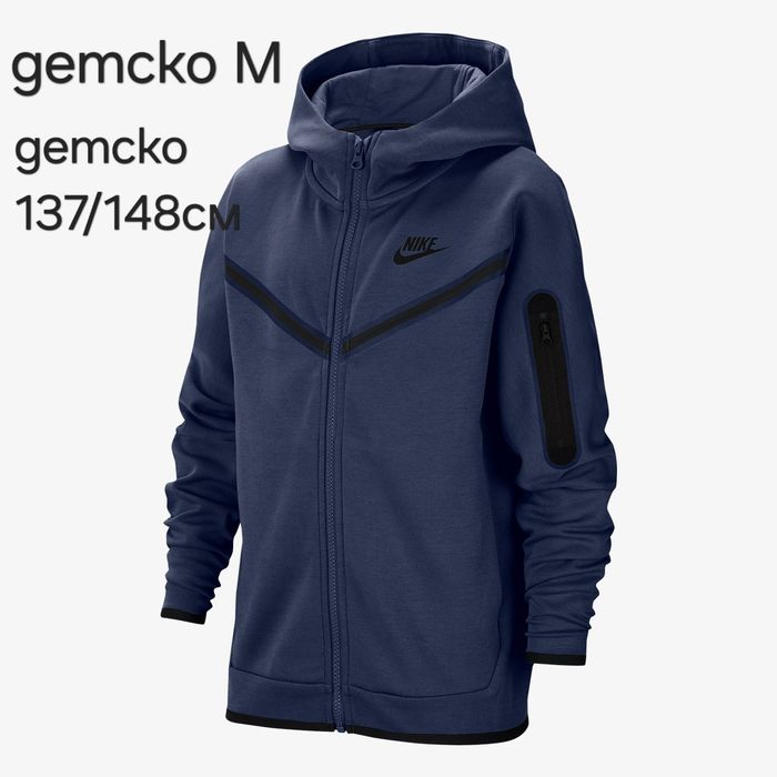 Различни видове дрехи Nike