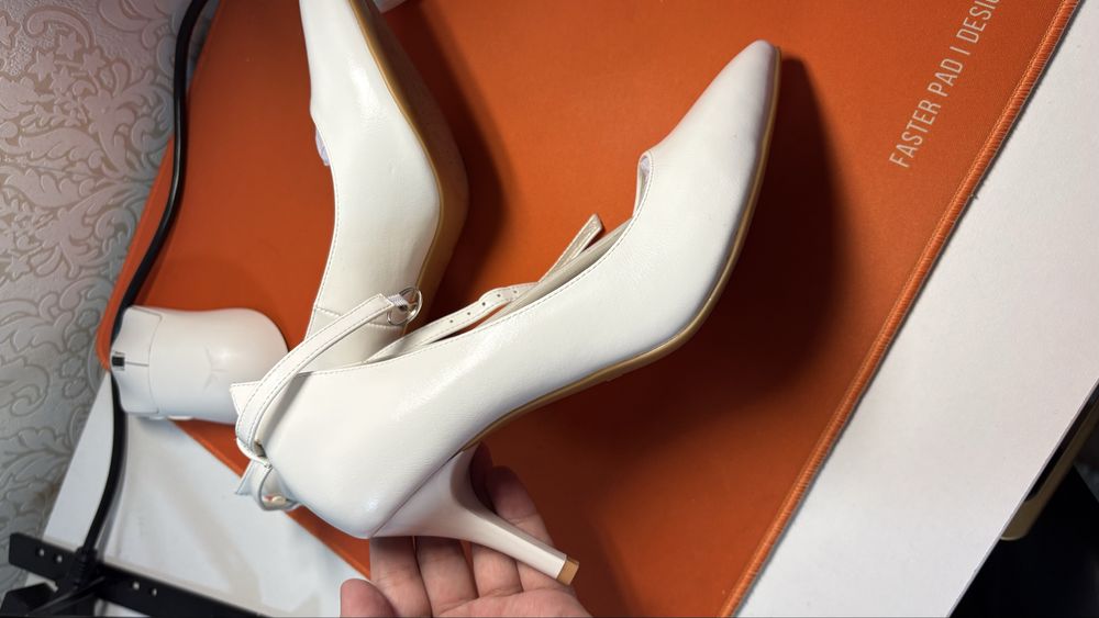 Продам новые туфли