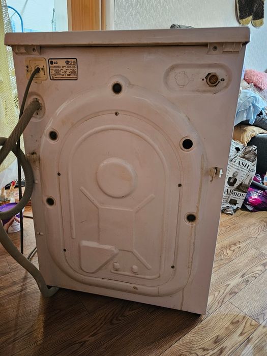 Продам стиральную машину LG