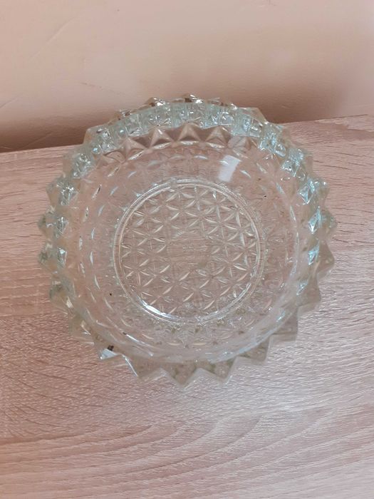 Стъклена салатиера