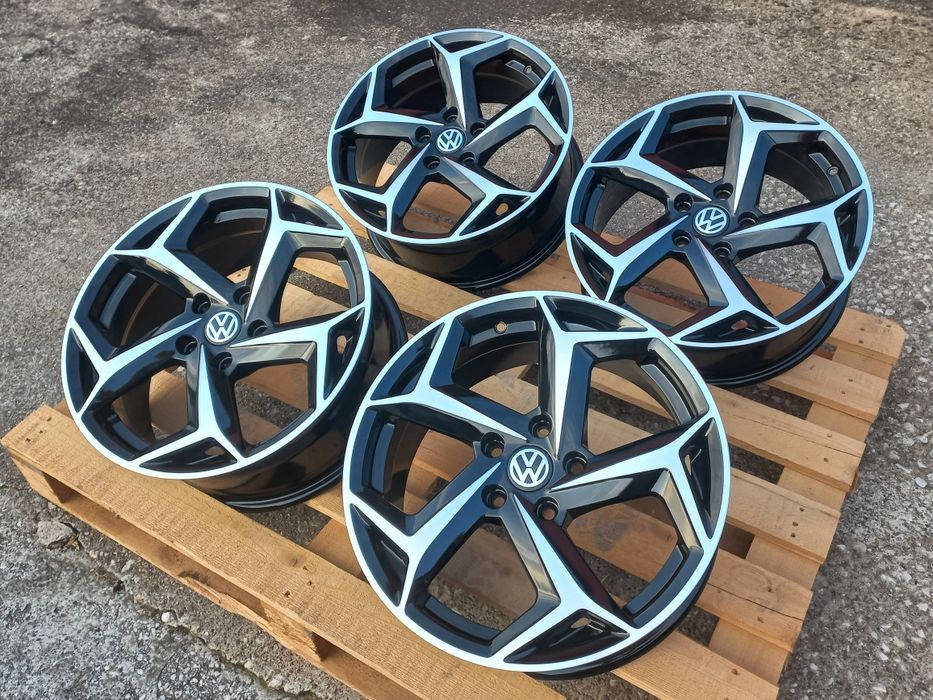 18"Vw 5x112 Golf Passat Jetta Tiguan Touran 8ж ет44 Black Polish Чисто Нови.