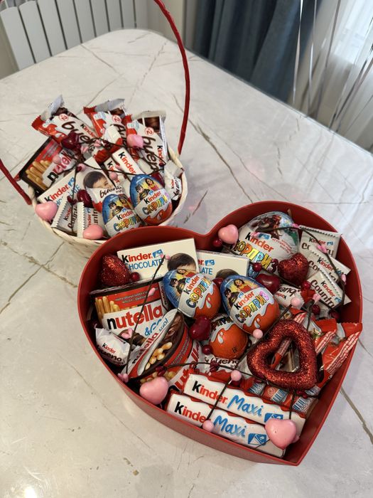 Киндер бокс, корзина со сладостями
