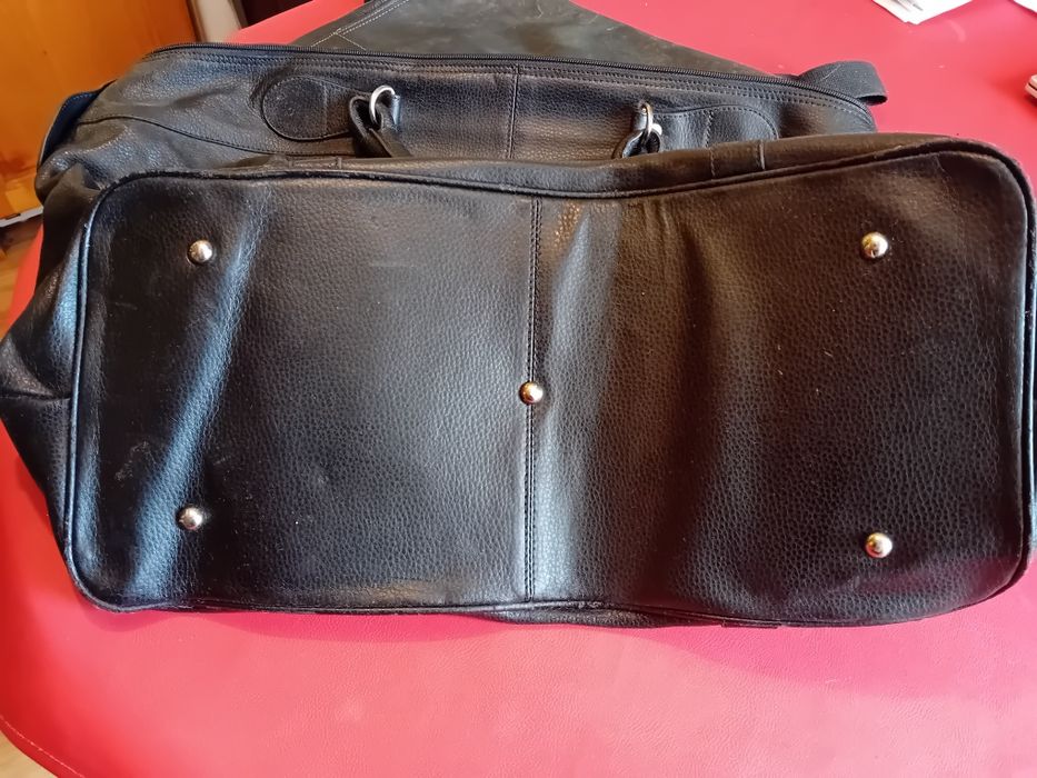 Голяма ест.кожа чанта на Bon Gout