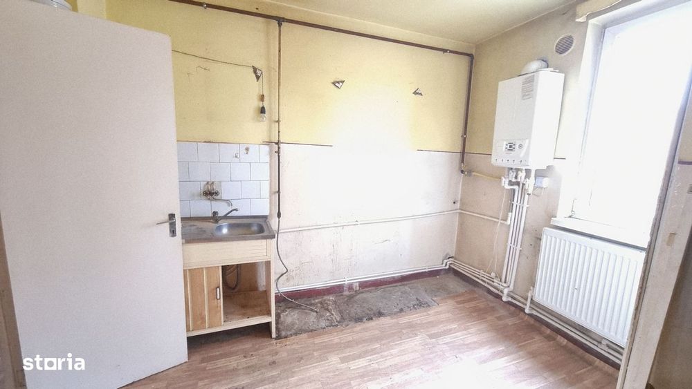 Apartament ultracentral 3 camere, balcon, 70mp