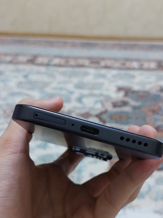 HONOR 400 sotiladi