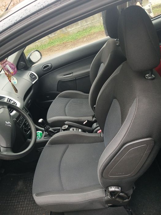 De vanzare  Peugeot 206 plus