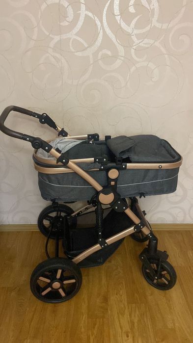 продам коляску Teknum  3в1  30 тыс