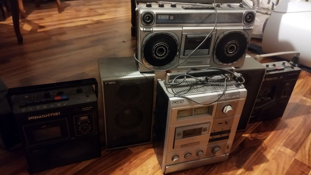 продается магнитола Комета Антиквариат