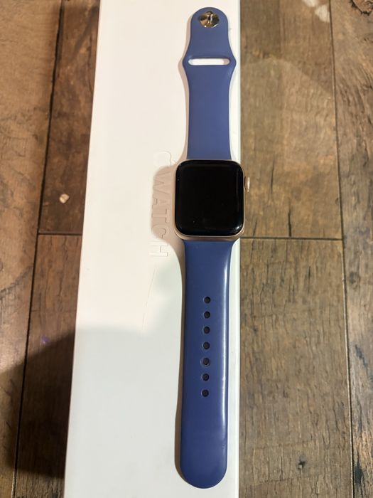 Часовник Apple watch 4