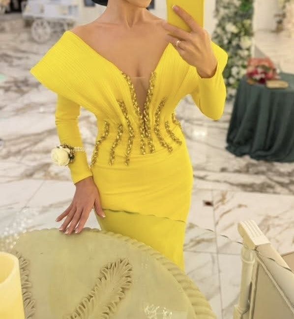 Жълта рокля официална