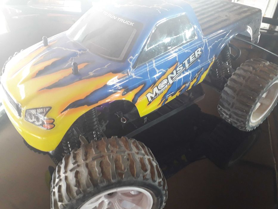 РЦ модел 1/10 RC бъги