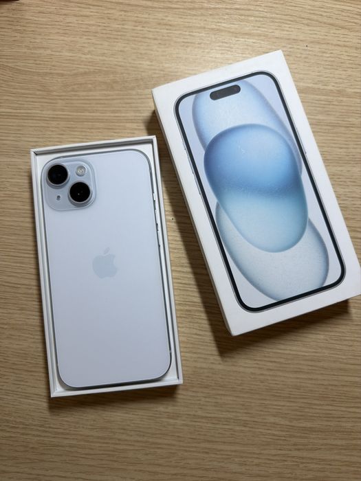 iphone 15 голубой