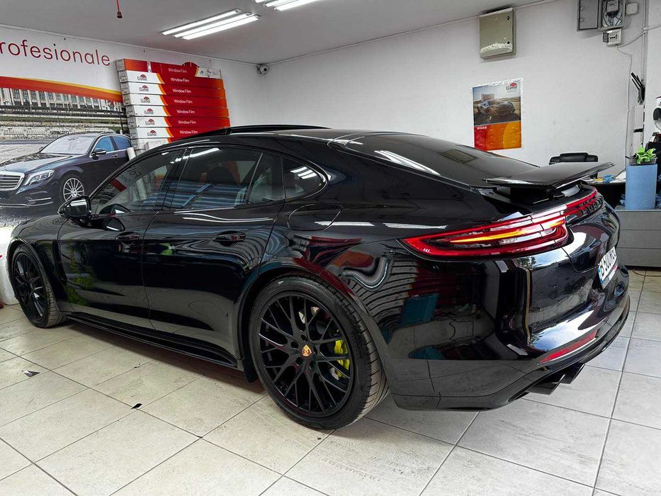 Folie Geamuri LLumar Auto