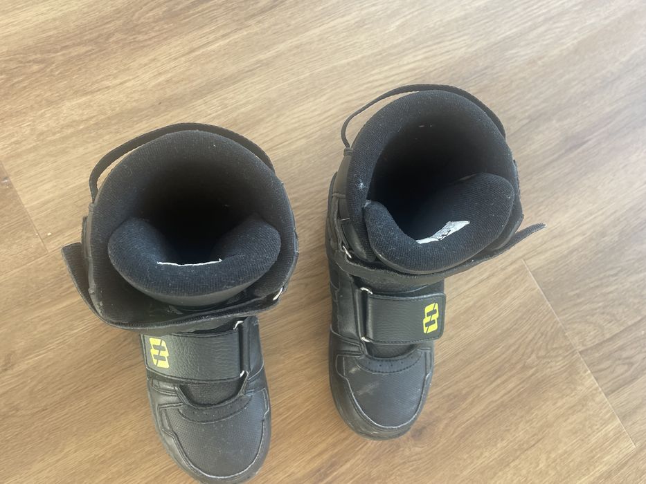 Vând Boots morrow